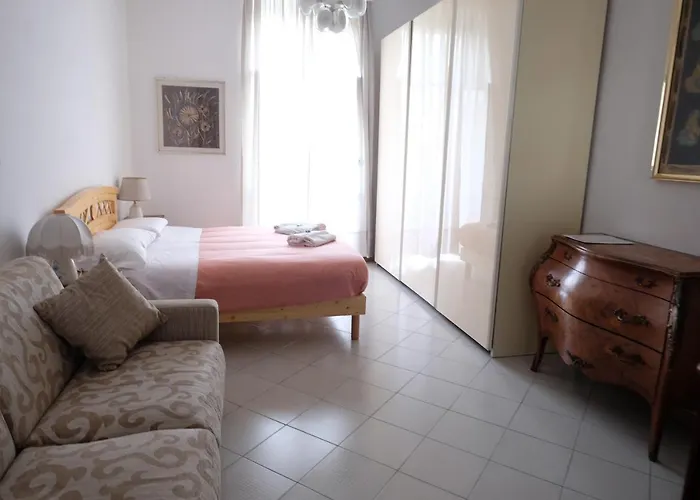Interno 7 *